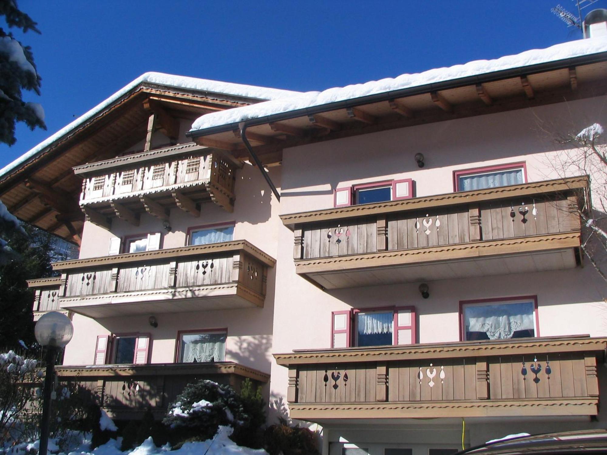 Villa Mirabell Cavalese Exterior photo